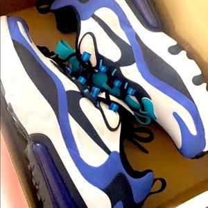 Brand new Nike shoes never wore